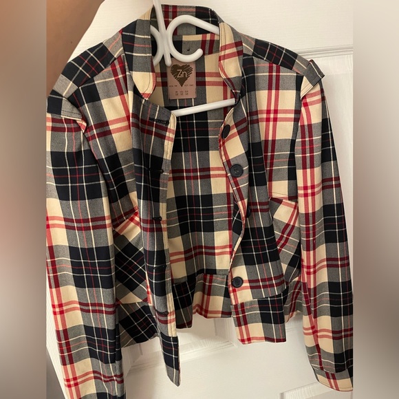 Blazer - Picture 1 of 2